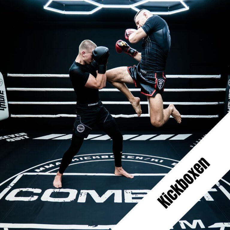 Kampfszene im Ring, Kickboxen